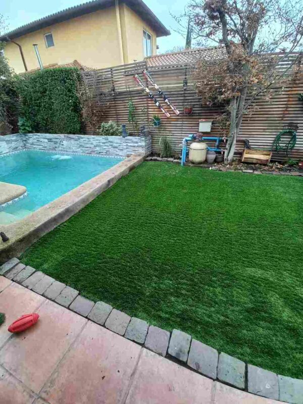 Patio con pasto sintético de ArteGrass
